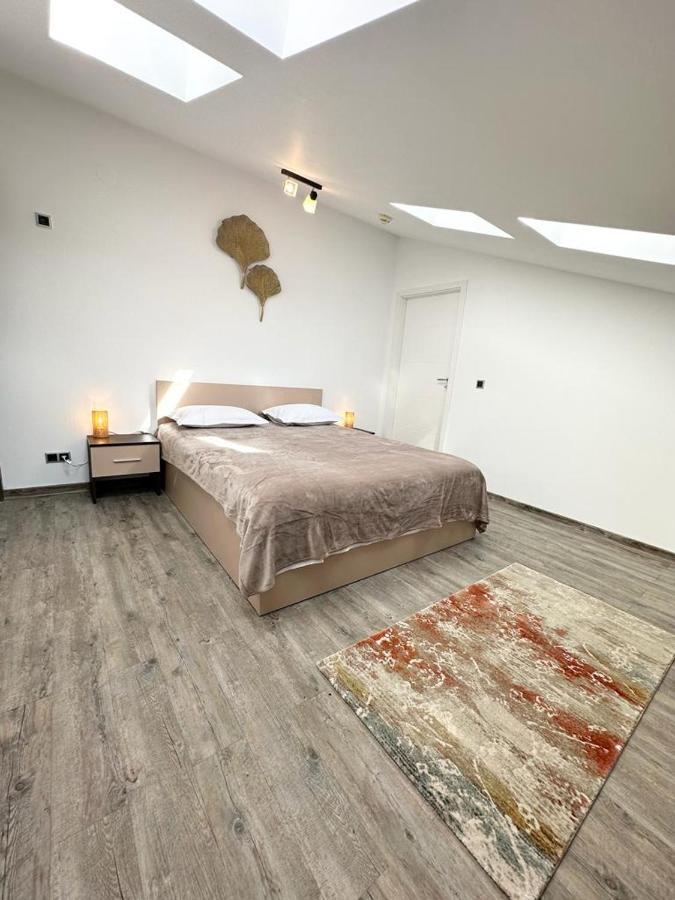 Apartment Forest View Silver M B34 *